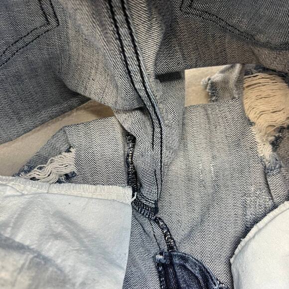 Kut from the Kloth Women's Blue The Madeline Boyfriend Shorts Size 4 Distressed - Picture 10 of 16